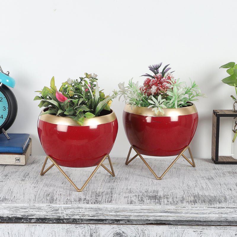 Adore Apple Shape Metal White & Gold Planter (Set of 2) - Adore & Décor
