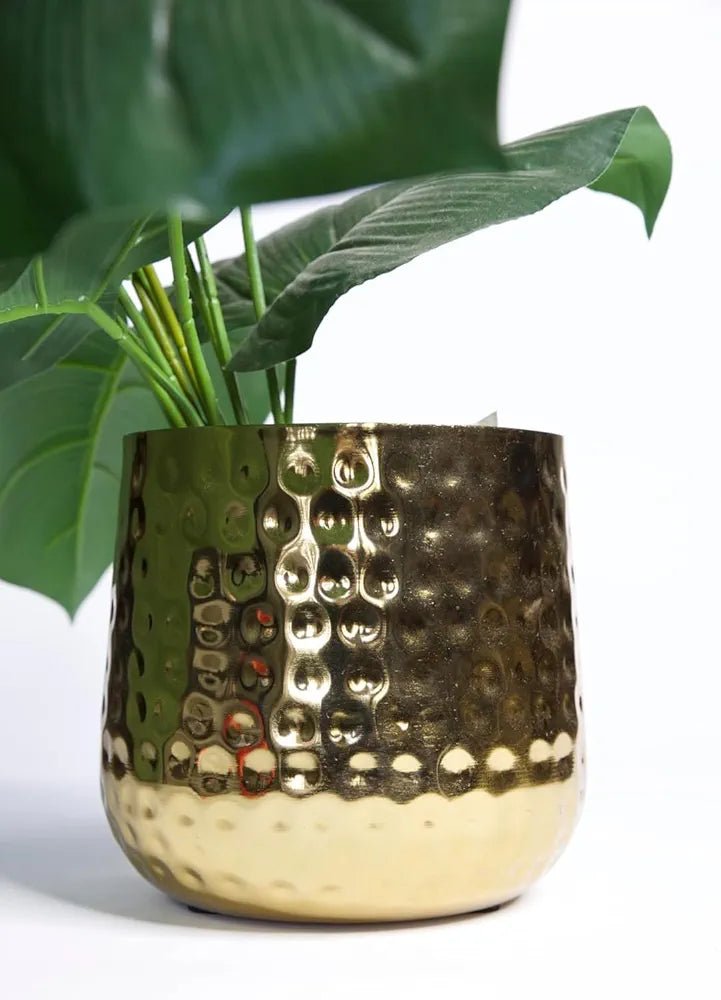 Adore hammered cues planter - Adore & Décor