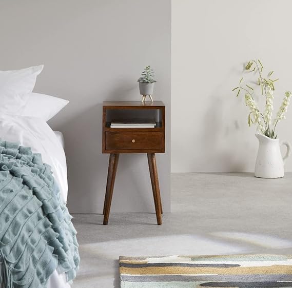 Adore July clover side table