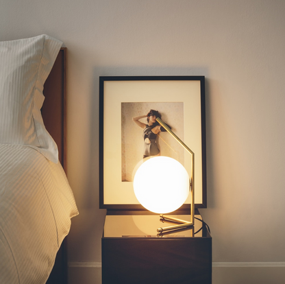 The lazy frost table lamp