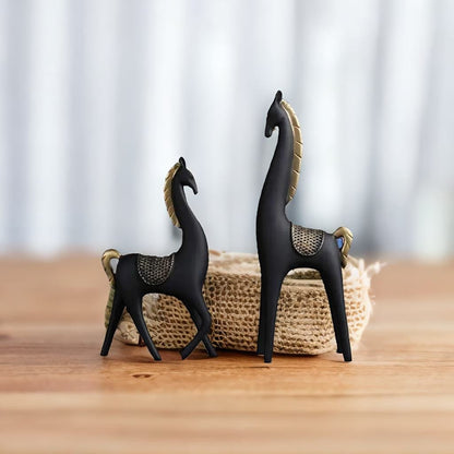 Adore 7 Elegant horse set - Adore & Décor