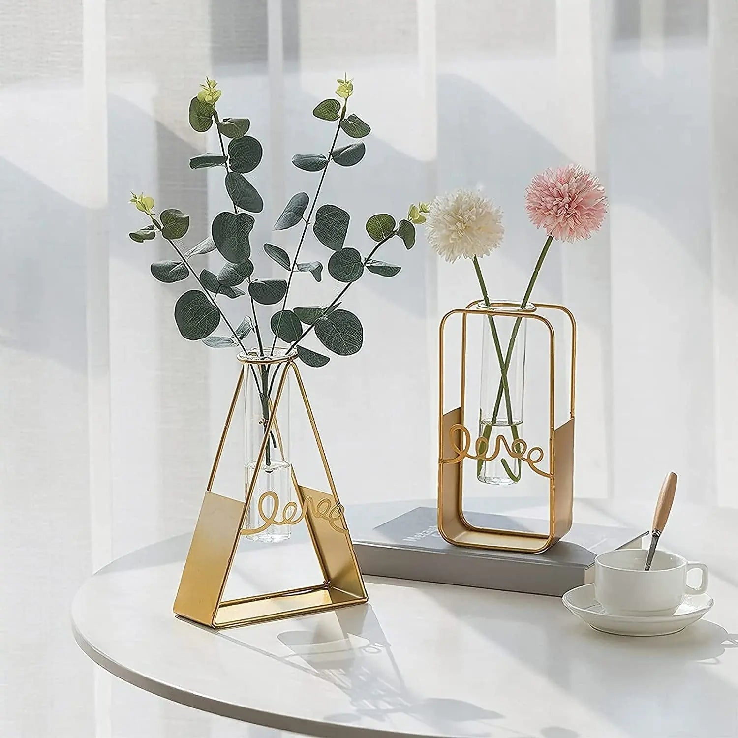 Adore Glass flower vase with metal stand - Adore & Décor