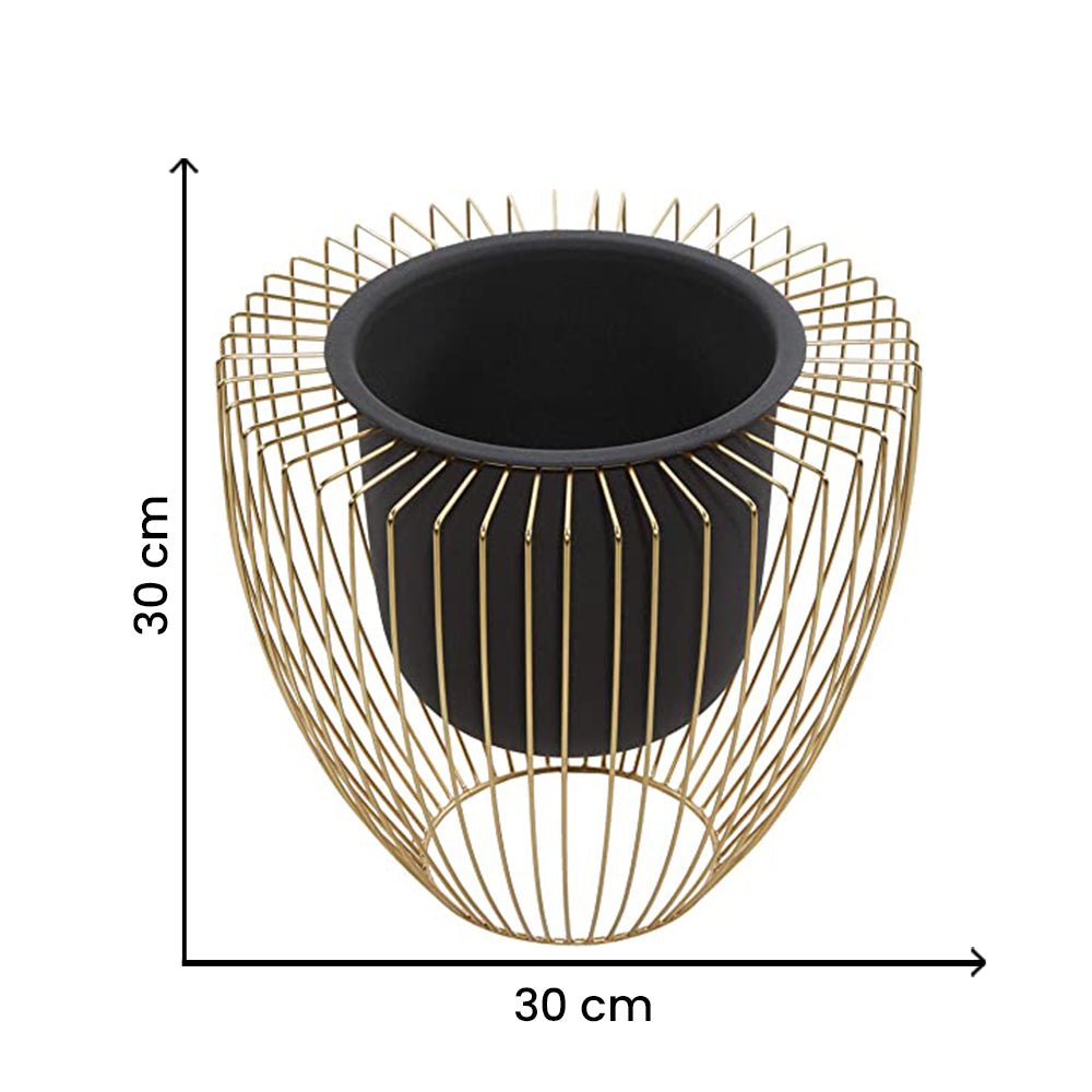 Adore Metal pot with golden stand - Adore & Décor