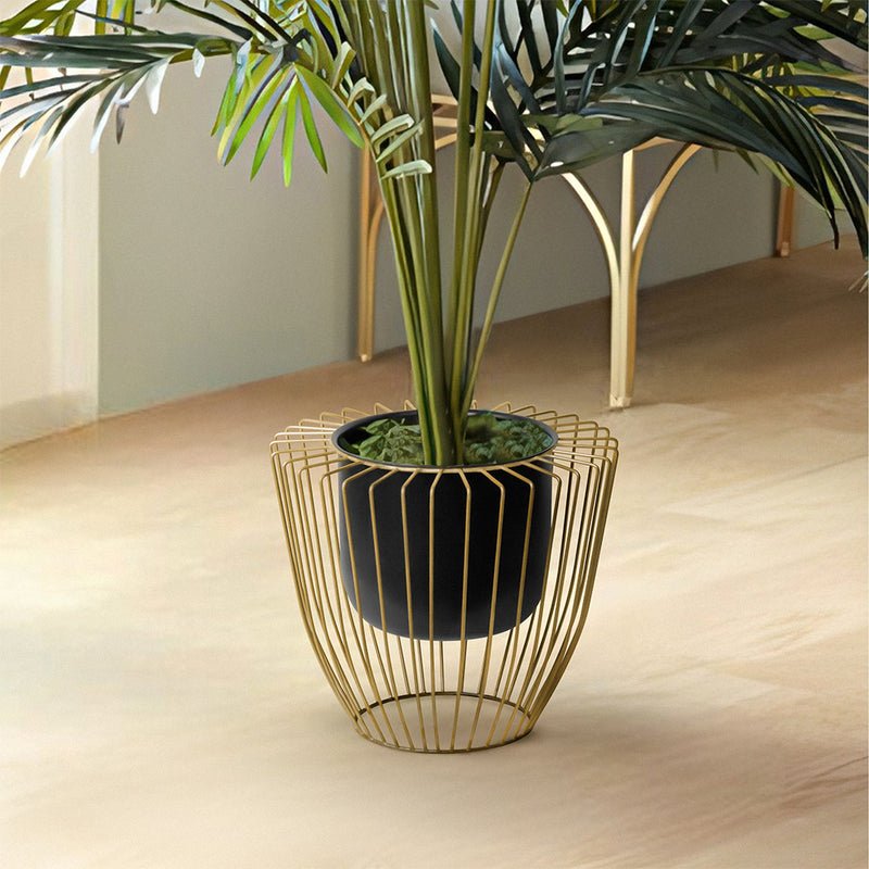 Adore Metal pot with golden stand - Adore & Décor