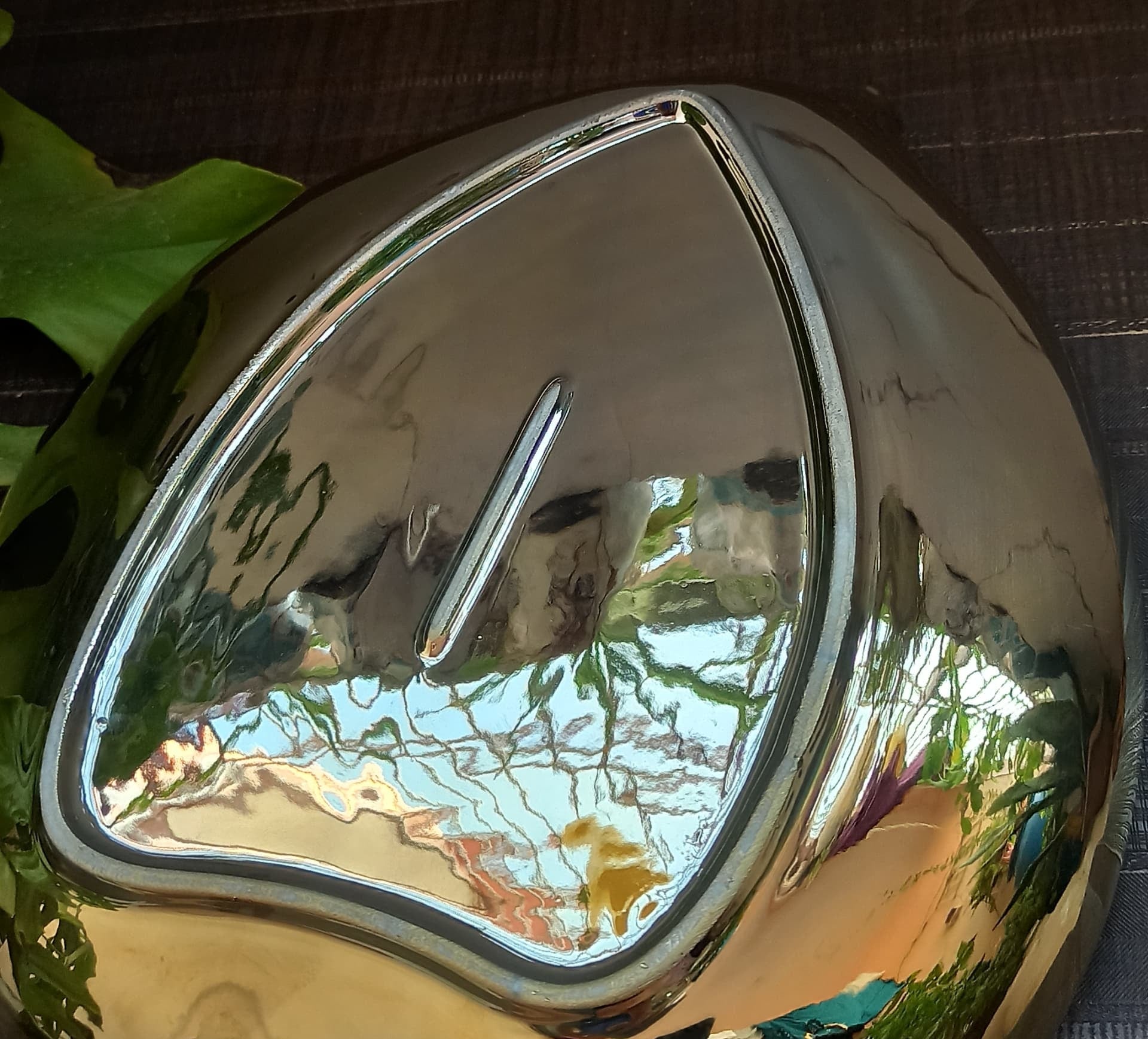 Adore millennium leaf platter - Adore & Décor