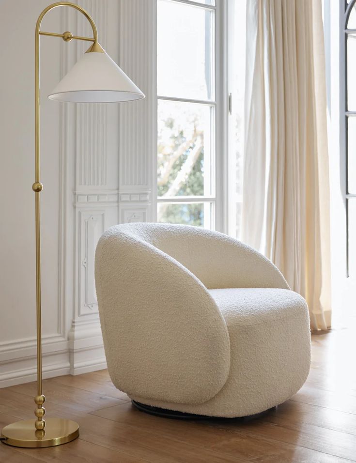 Adore Minimal Swift Seater - Adore & Décor