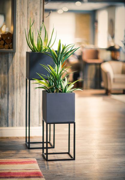 Adore Oakley metal planters [pack of 2] - Adore & Décor
