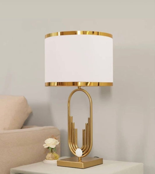 Adore Golden globes table lamp