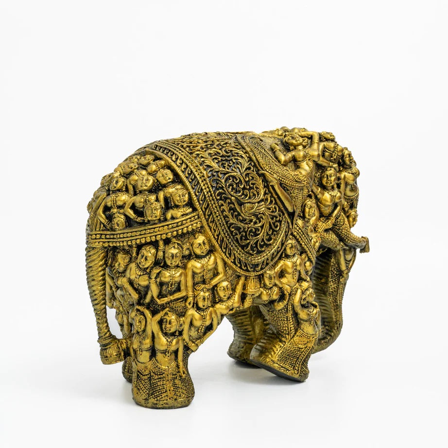 Adore sacred Ramayan elephant