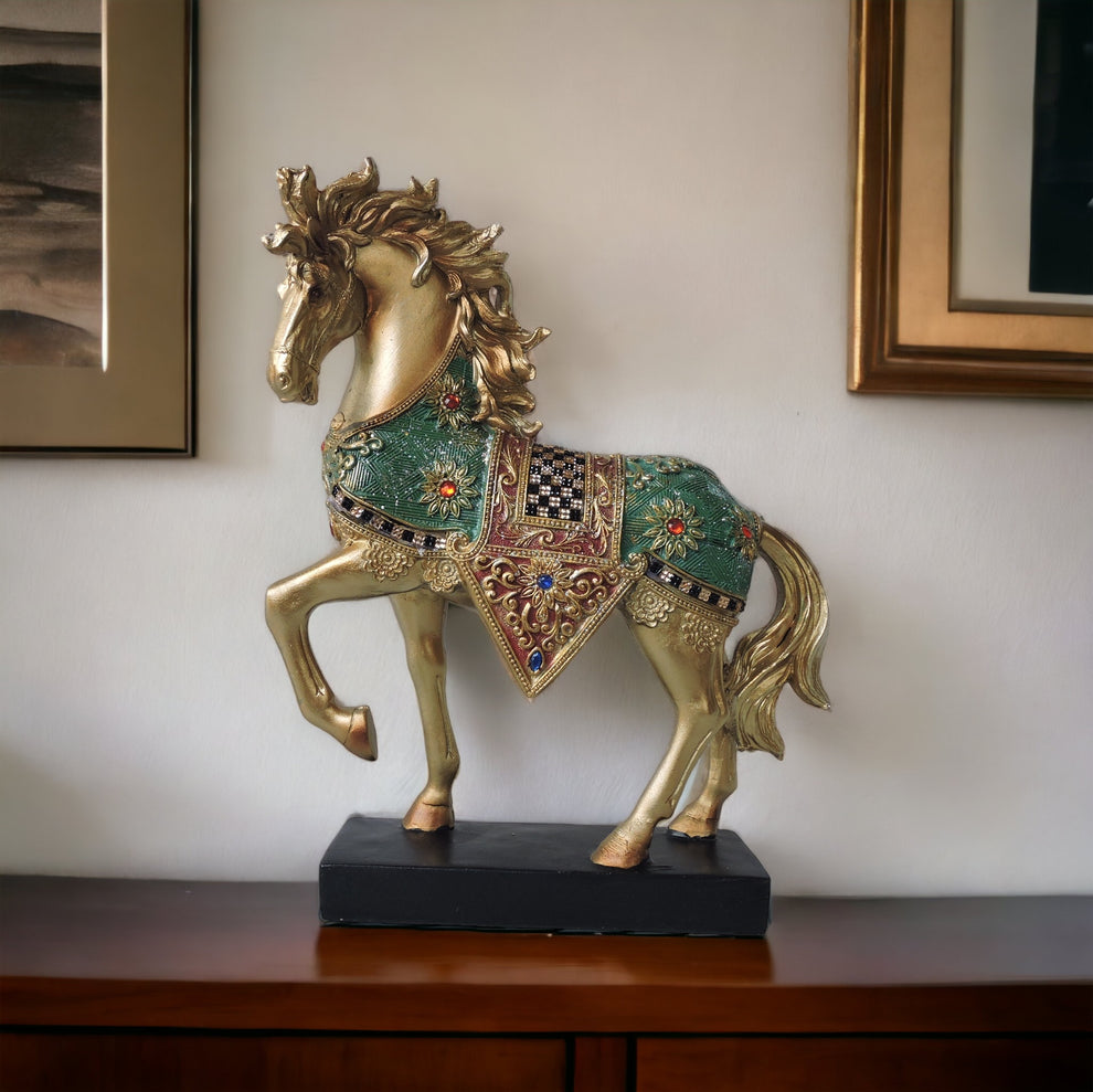 Adore royal chariot horse decor