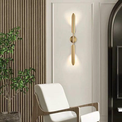 The sleek gold stud - Adore & Décor