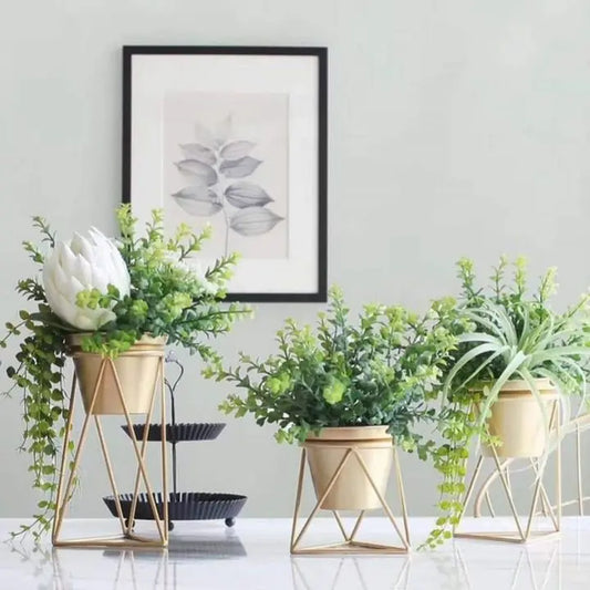 Adore Triangle big planter set of 3 - Adore & Décor